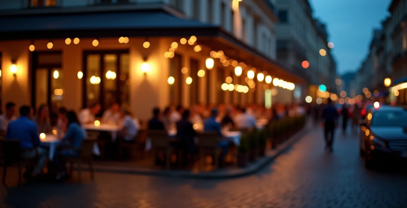 Terrasse de restaurant animée en soirée à Colomiers